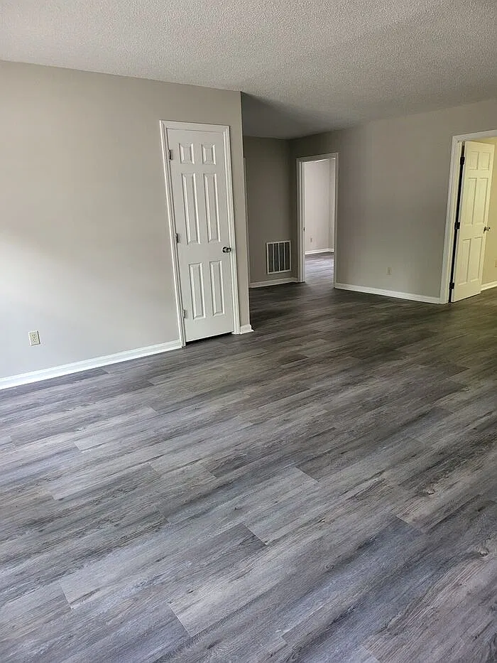 2 bed, 1.5 bath, 960 sqft, $1,100 — Photo 3