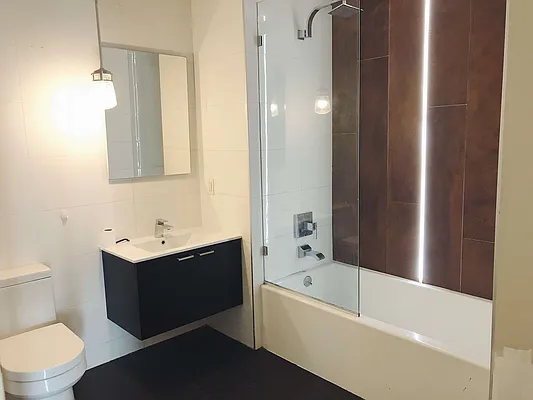 Rented by Manhattan Management LLC | media 31