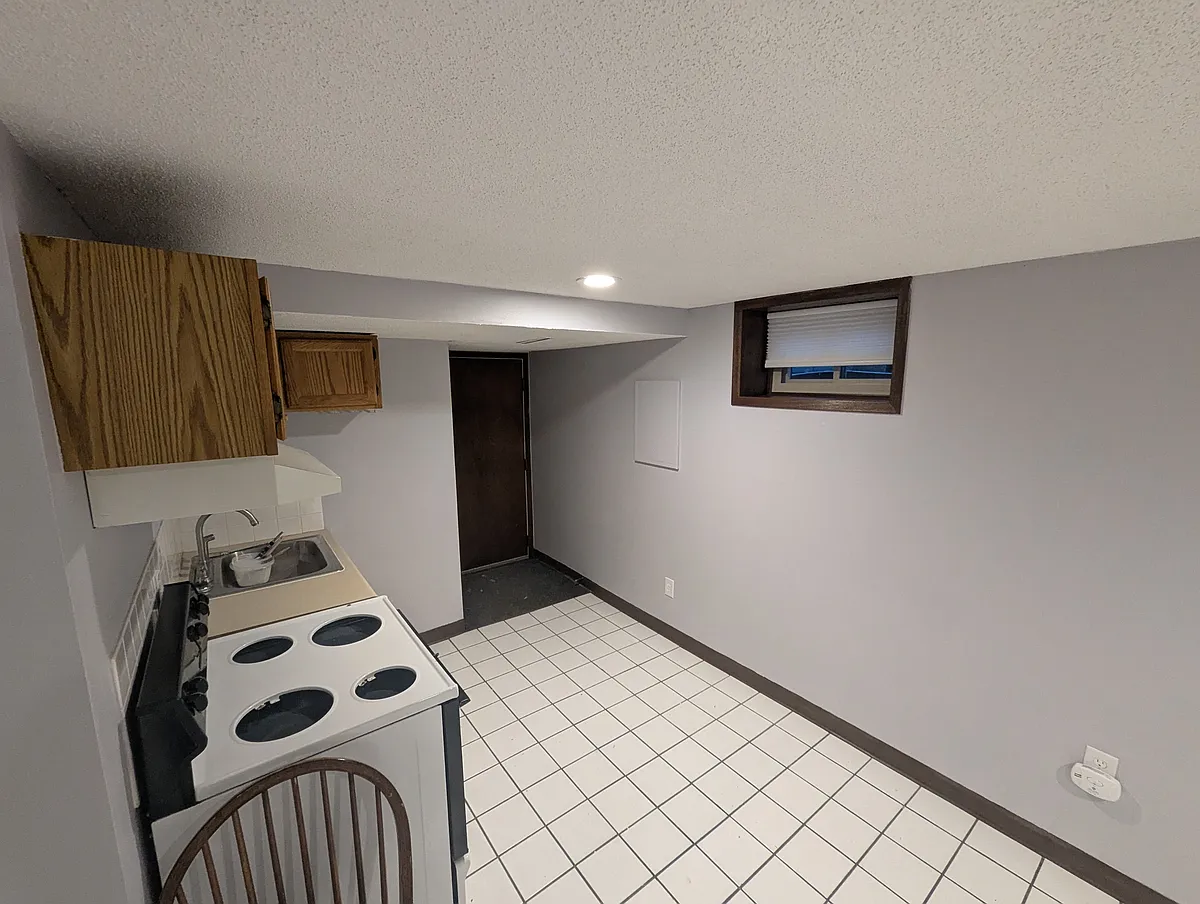 Building Photo - 3420 Kingman Blvd #B2