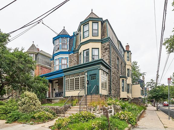 2nd image of 4701 Cedar Ave #1F