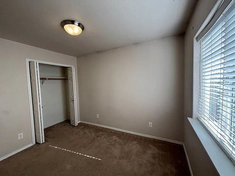 4115 Geranium Loop NE — Photo 10