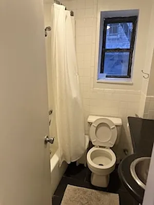 Rented by Lexington Properties LLC | media 15