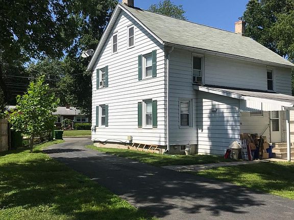 3rd image of 64 Edgemere Ave