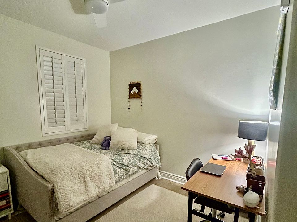 Bedroom for rent