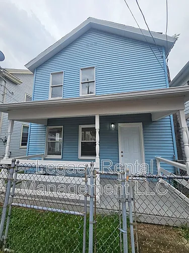 39 Elm St Photo 1
