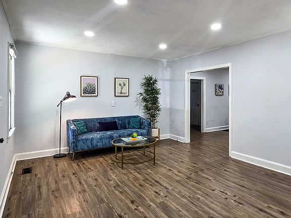 4th image of 22 Pittman St