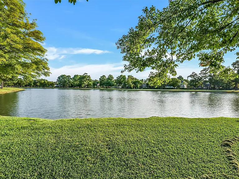 13719 Rolling River Ln — Photo 36