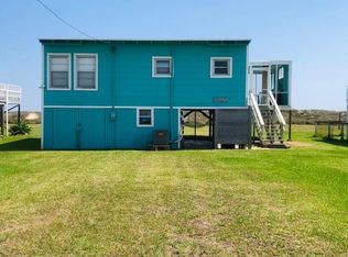 382 Beachfront Dr, Matagorda, TX 77457