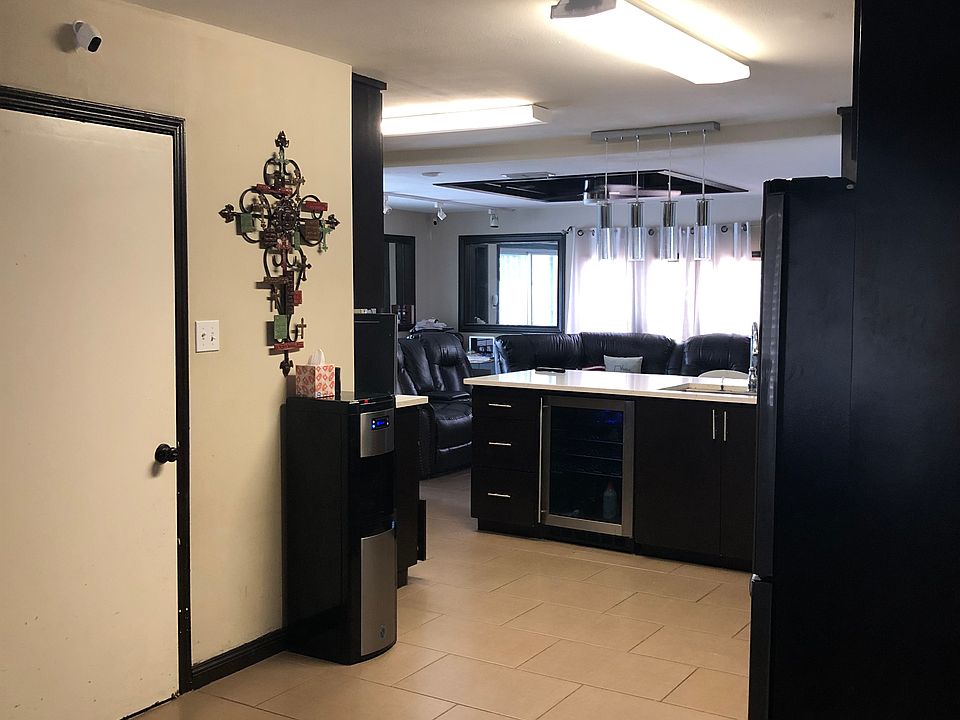 1st image of 811 S Georgia Ave