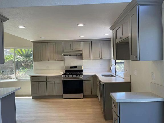 5th image of 1487 Banida Ave