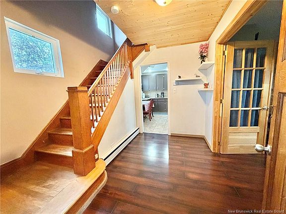 5th image of 322 McLaughlin Dr