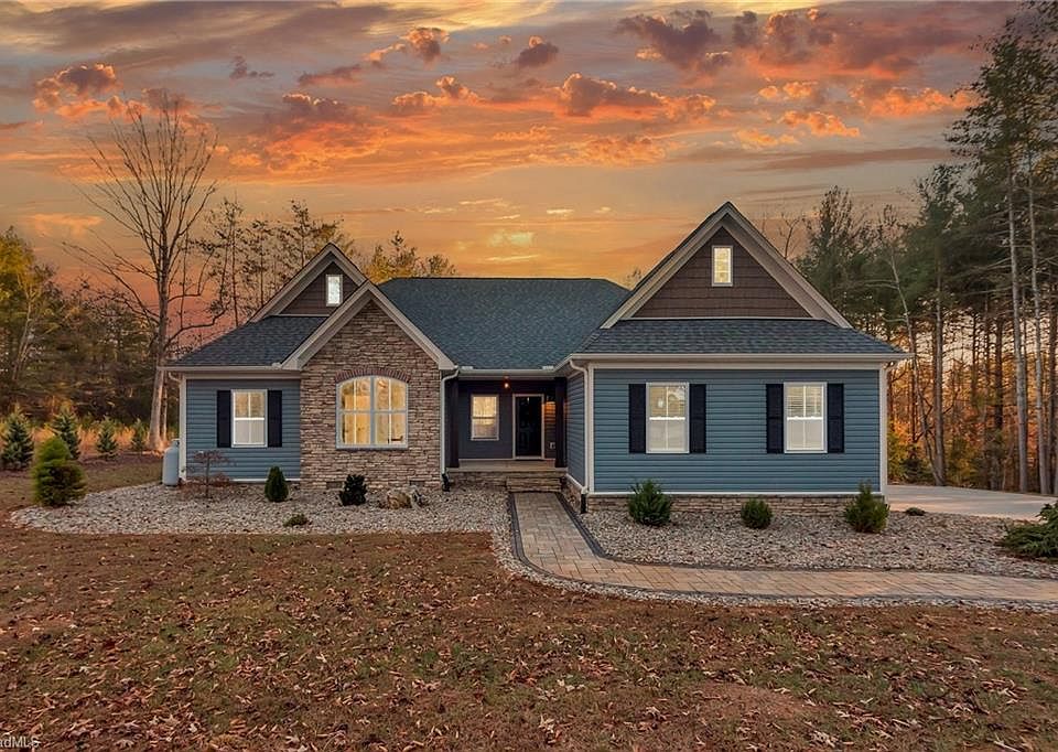 469 Burberry Dr, Purlear, NC 28665 Zillow