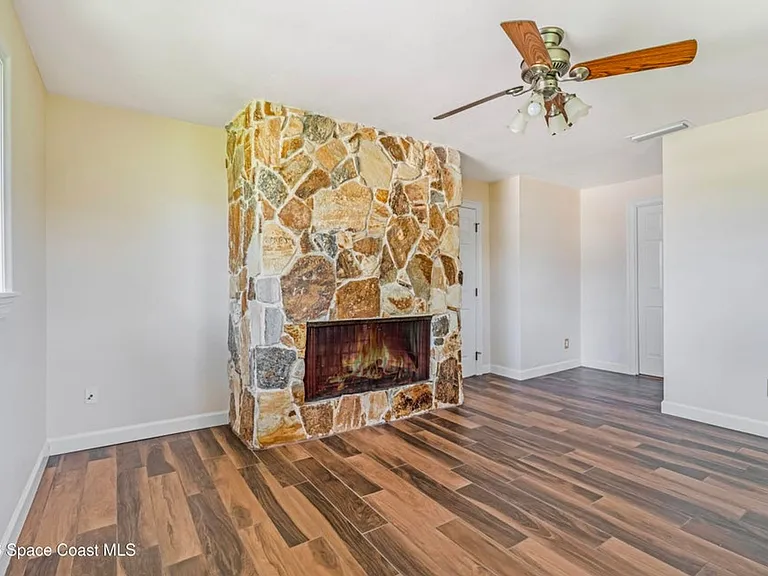 317 Surf Dr — Photo 15