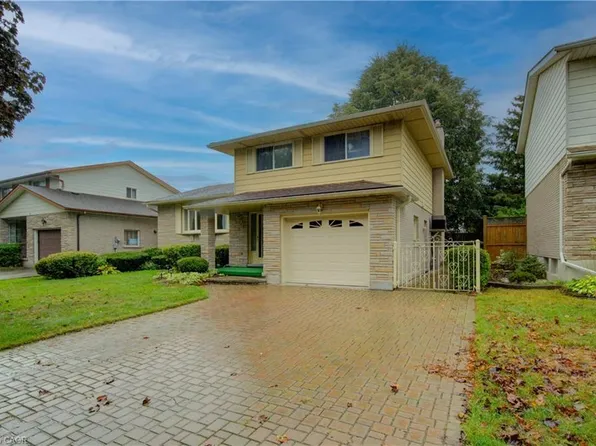 45 Wimbleton Cres, Kitchener, ON N2B 3K4