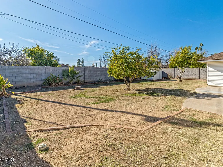 1303 W Devonshire St #1 — Photo 31