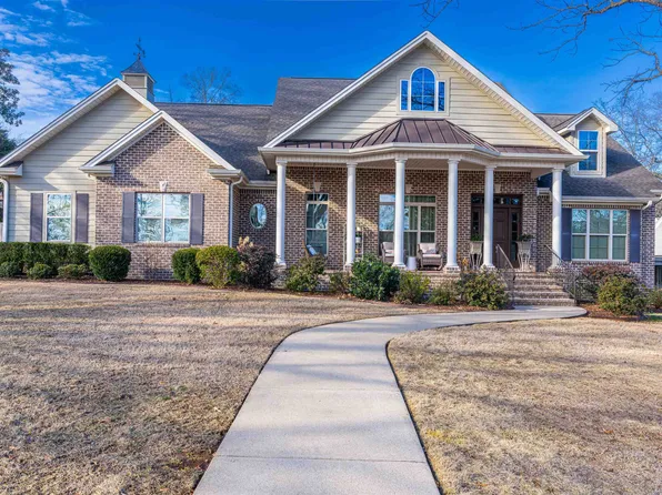 820 Riverview Dr, Florence, AL 35630