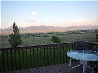 3rd image of 21 Blue Bird Ln