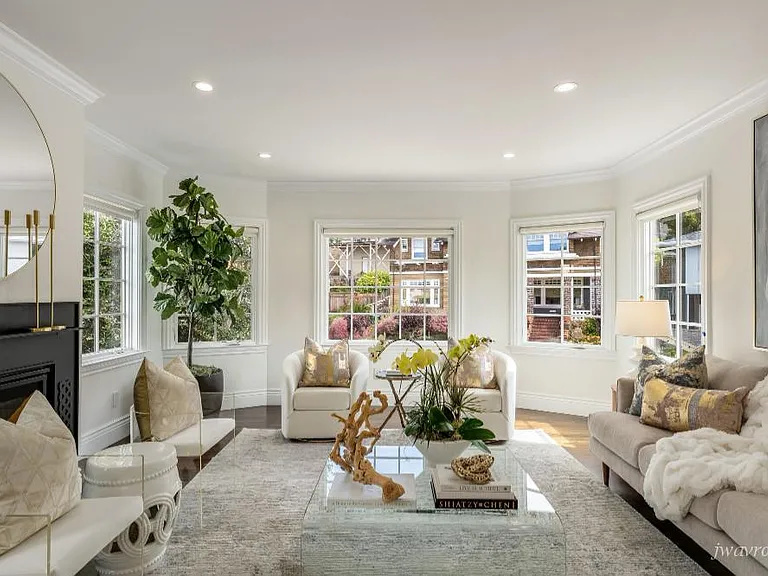 325 Moncada Way — Photo 7