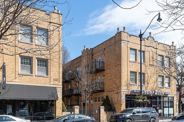 1st image of 2243 N Lincoln Ave APT 2A
