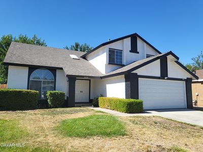 1600 Bluebell St, Lancaster, CA, 93535
