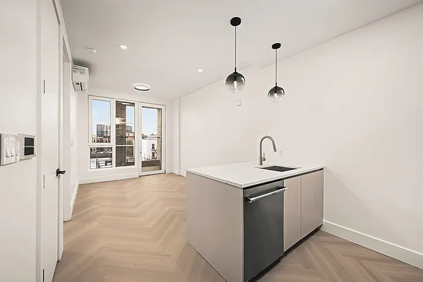 Living room, photo 1