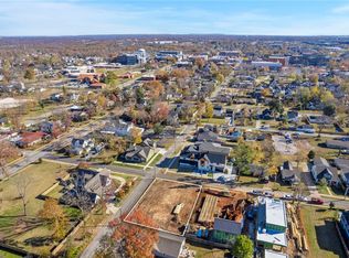 701 SW 2nd St #1, Bentonville, AR 72712