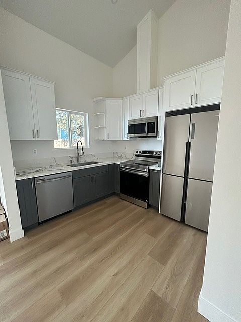 1st image of 5042 1/2 Los Robles St