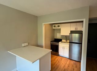 5815 N Sheridan Rd APT 805, Chicago, IL 60660