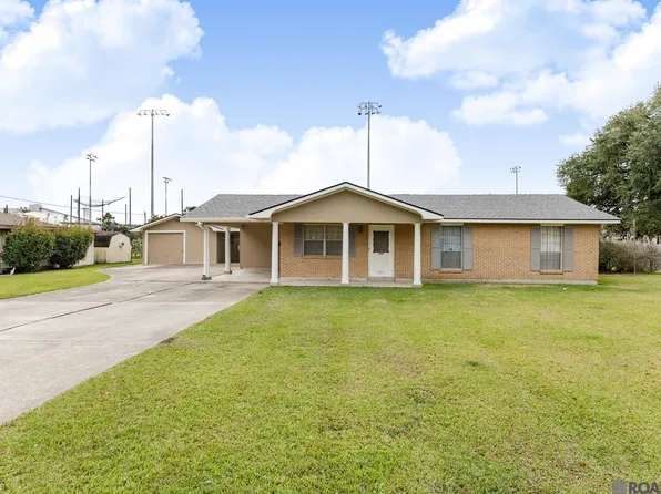 823 Oaks Ave, Port Allen, LA 70767