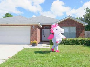 209 Stephen Ave, Mary Esther, FL 32569