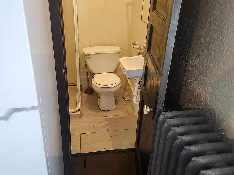 220 Highland St #2A — Photo 8