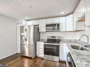 8780 Newington Commons Rd, Lorton, VA 22079