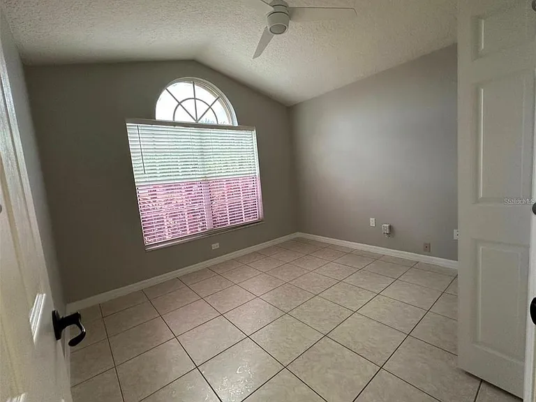 10707 Flycast Cir — Photo 38