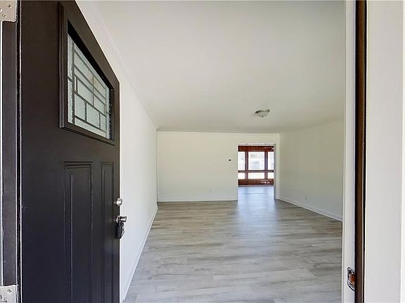 5th image of 654 Highland Park Dr