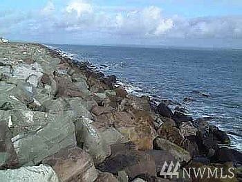 3rd image of 401 Westport Vw SW #206