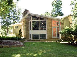 311 Glenview Ln, Grafton, WI 53024