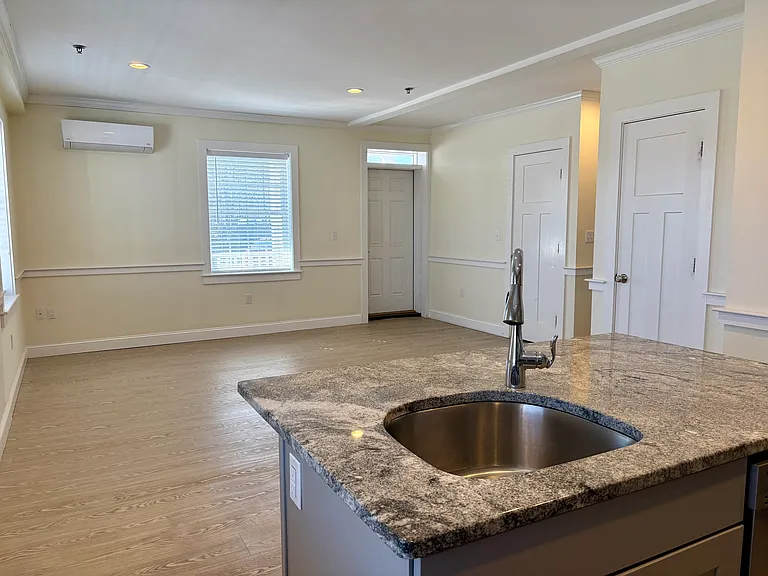 30 Elm Ave #B1 — Photo 6