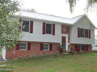 325 Palomino Pl, Charles Town, WV 25414