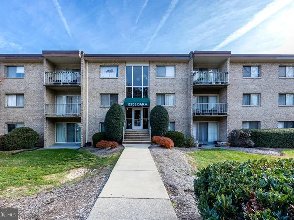 12703 Dara Dr APT 302, Woodbridge, VA 22192