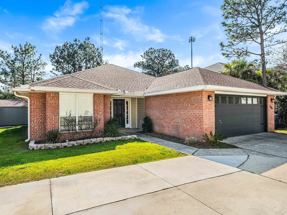 109 Rivercrest Cir