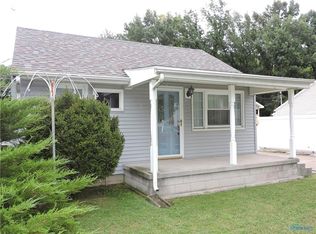 1926 Lagundovie Rd, Oregon, OH 43616