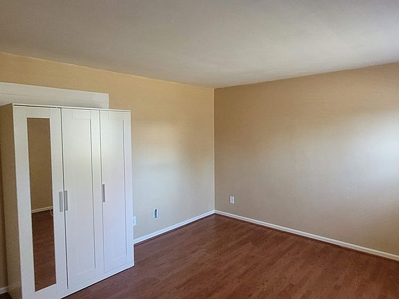 2nd image of 1278 Eaglewood Dr #4