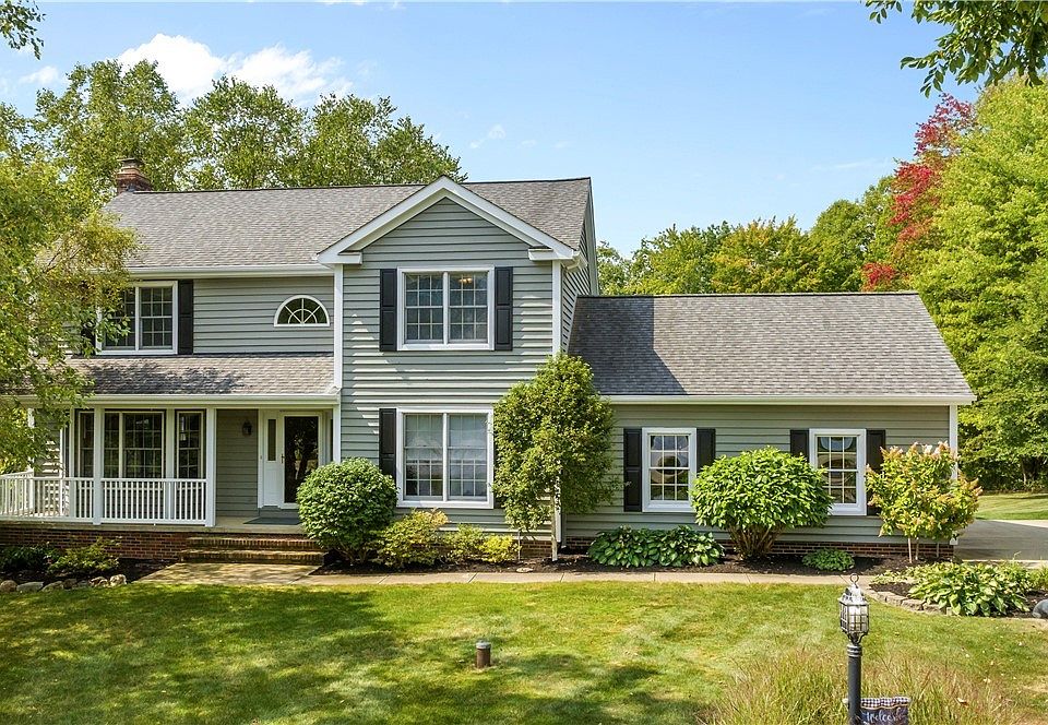 1st image of 240 Greenview Dr