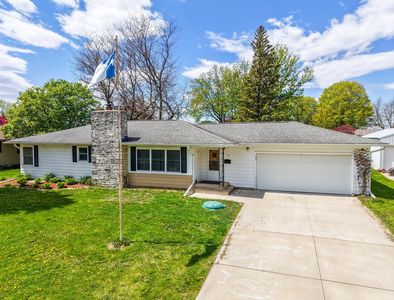 301 5th Ave NW, Dodge Center, MN, 55927
