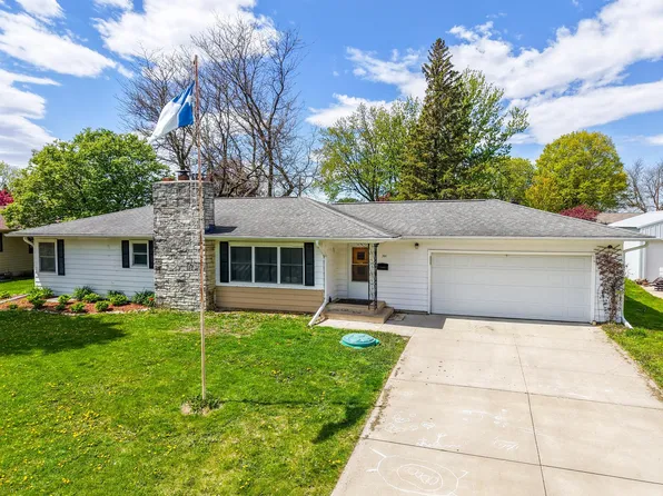 301 5th Ave NW, Dodge Center, MN 55927