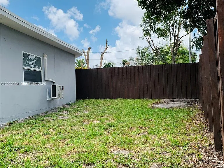 17010 NW 53rd Ave — Photo 14
