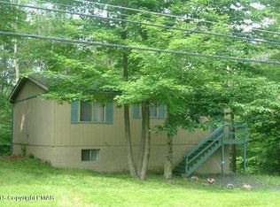 9072 Idlewild Dr, Tobyhanna, PA