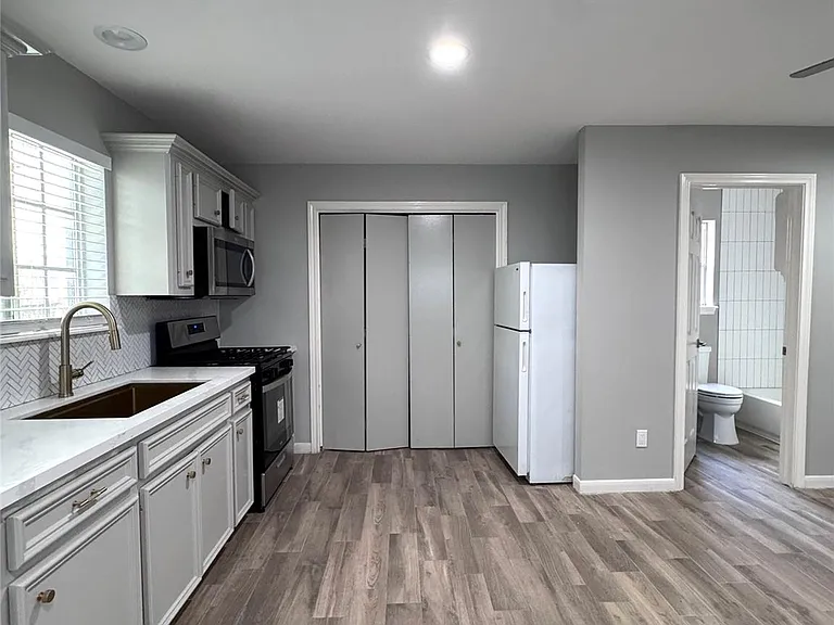 1514 Park St #B — Photo 3