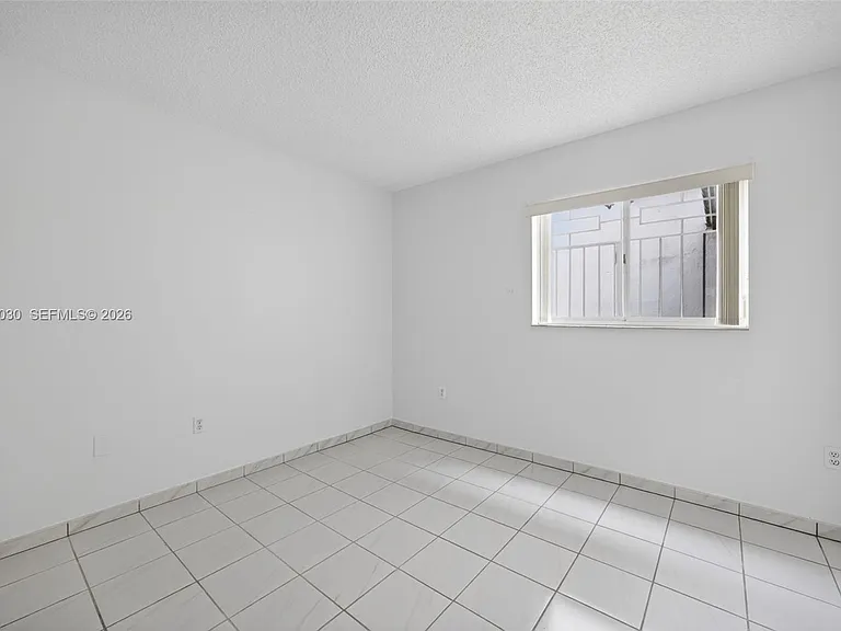 800 SW 104th Ct #A103 — Photo 29