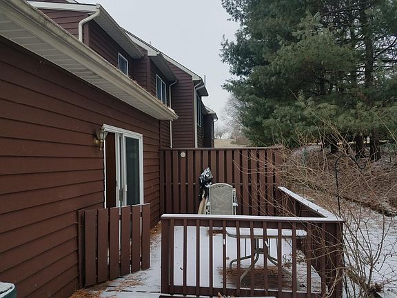 Private deck on back of the house open to common area